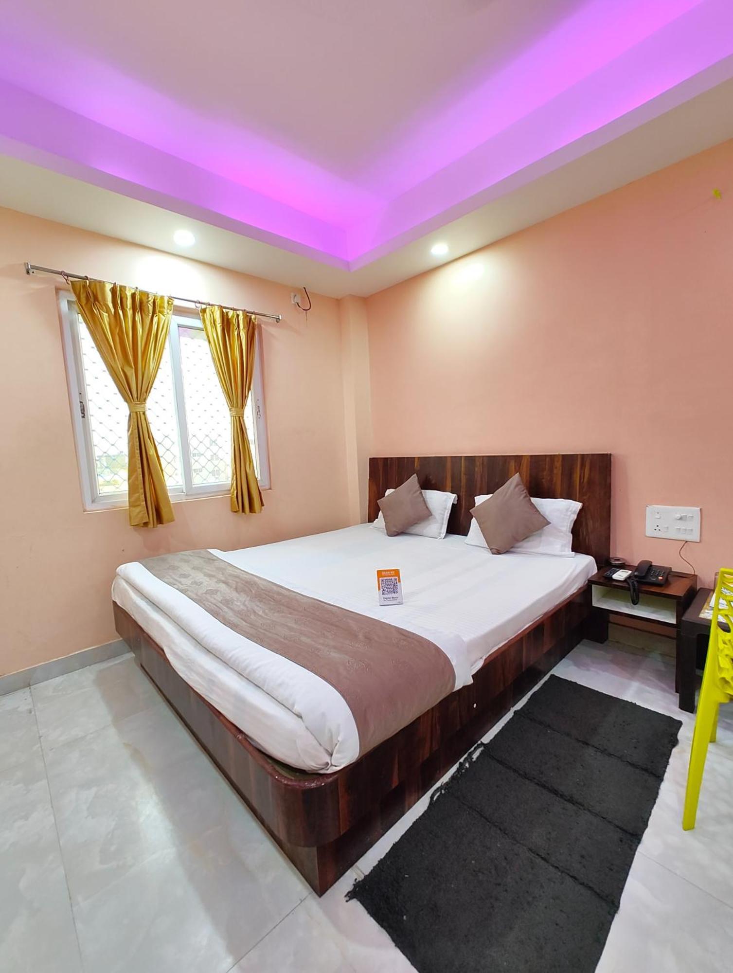 "Hotel Aradhya Puri"- Luxur- Room With Sea-View - Prime Location With Parking Facilities - Best Hotel In بوري المظهر الخارجي الصورة