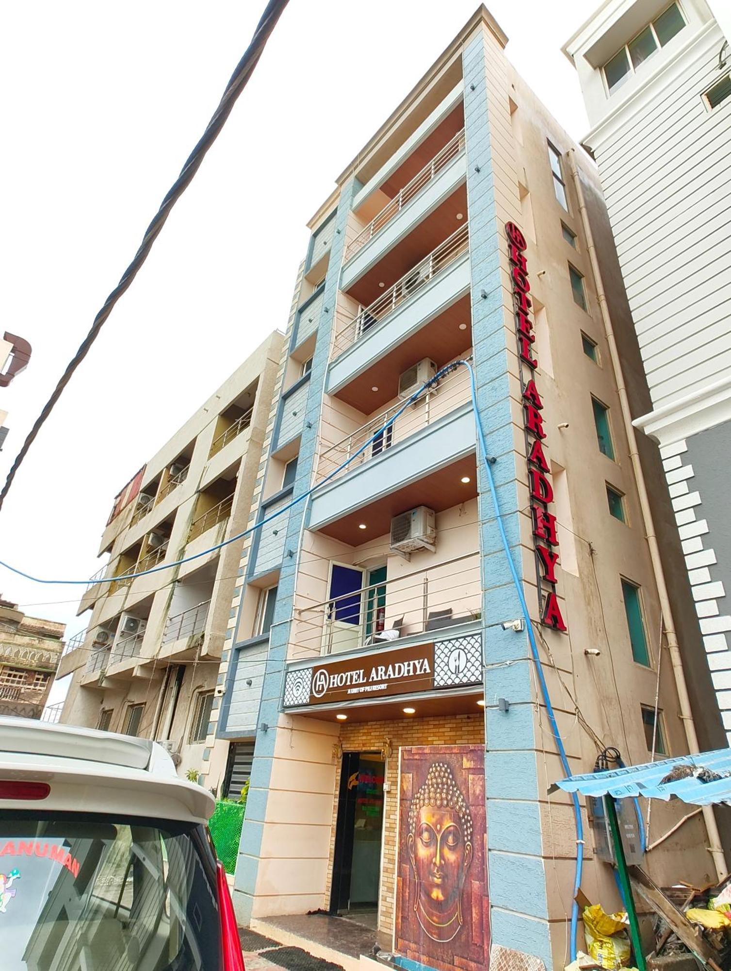 "Hotel Aradhya Puri"- Luxur- Room With Sea-View - Prime Location With Parking Facilities - Best Hotel In بوري المظهر الخارجي الصورة