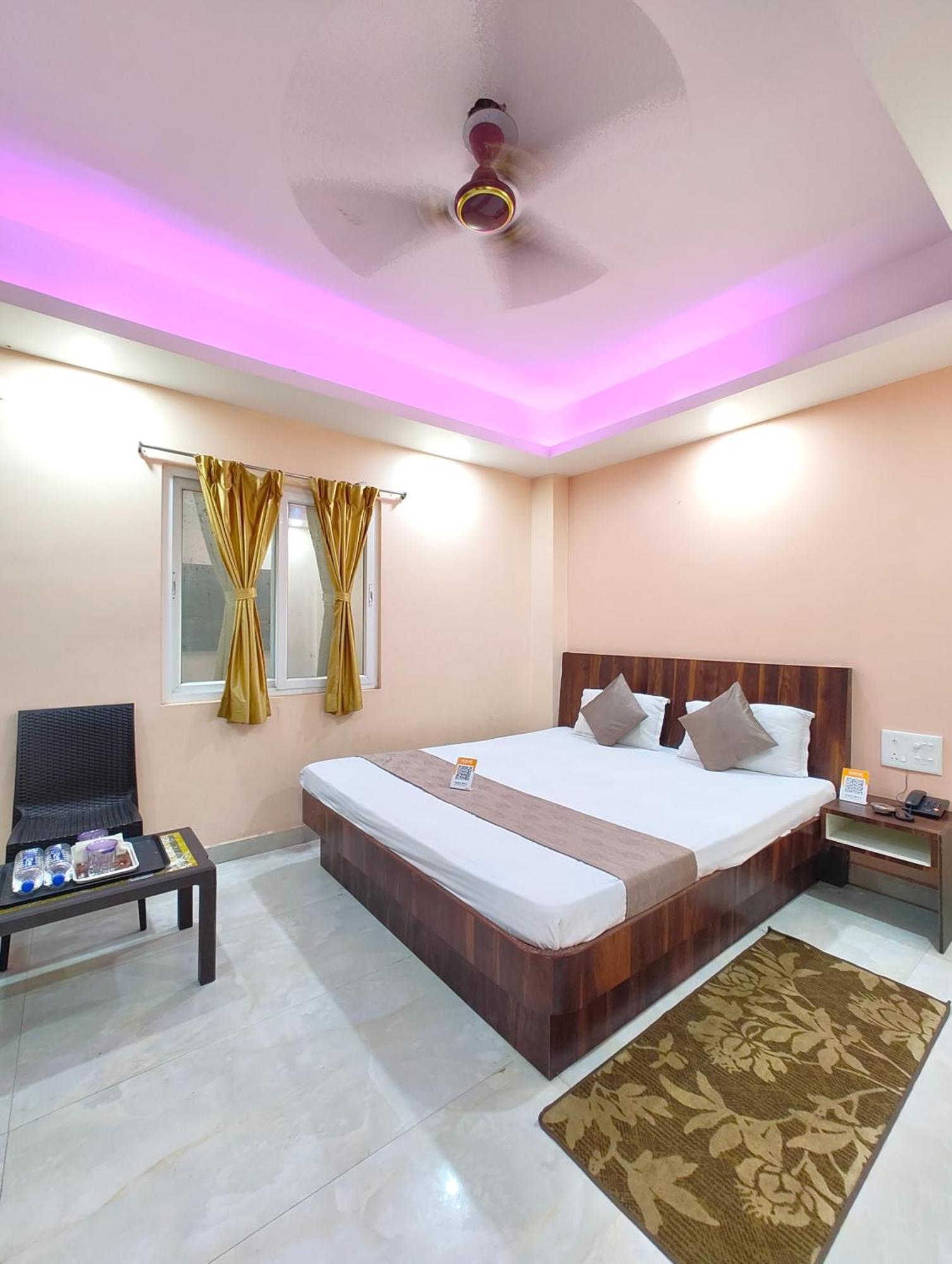 "Hotel Aradhya Puri"- Luxur- Room With Sea-View - Prime Location With Parking Facilities - Best Hotel In بوري المظهر الخارجي الصورة