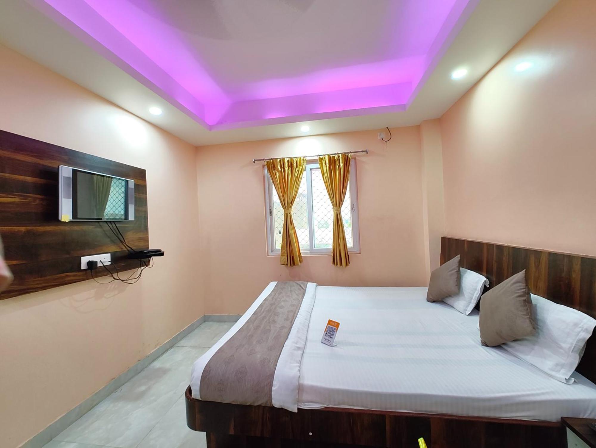 "Hotel Aradhya Puri"- Luxur- Room With Sea-View - Prime Location With Parking Facilities - Best Hotel In بوري المظهر الخارجي الصورة