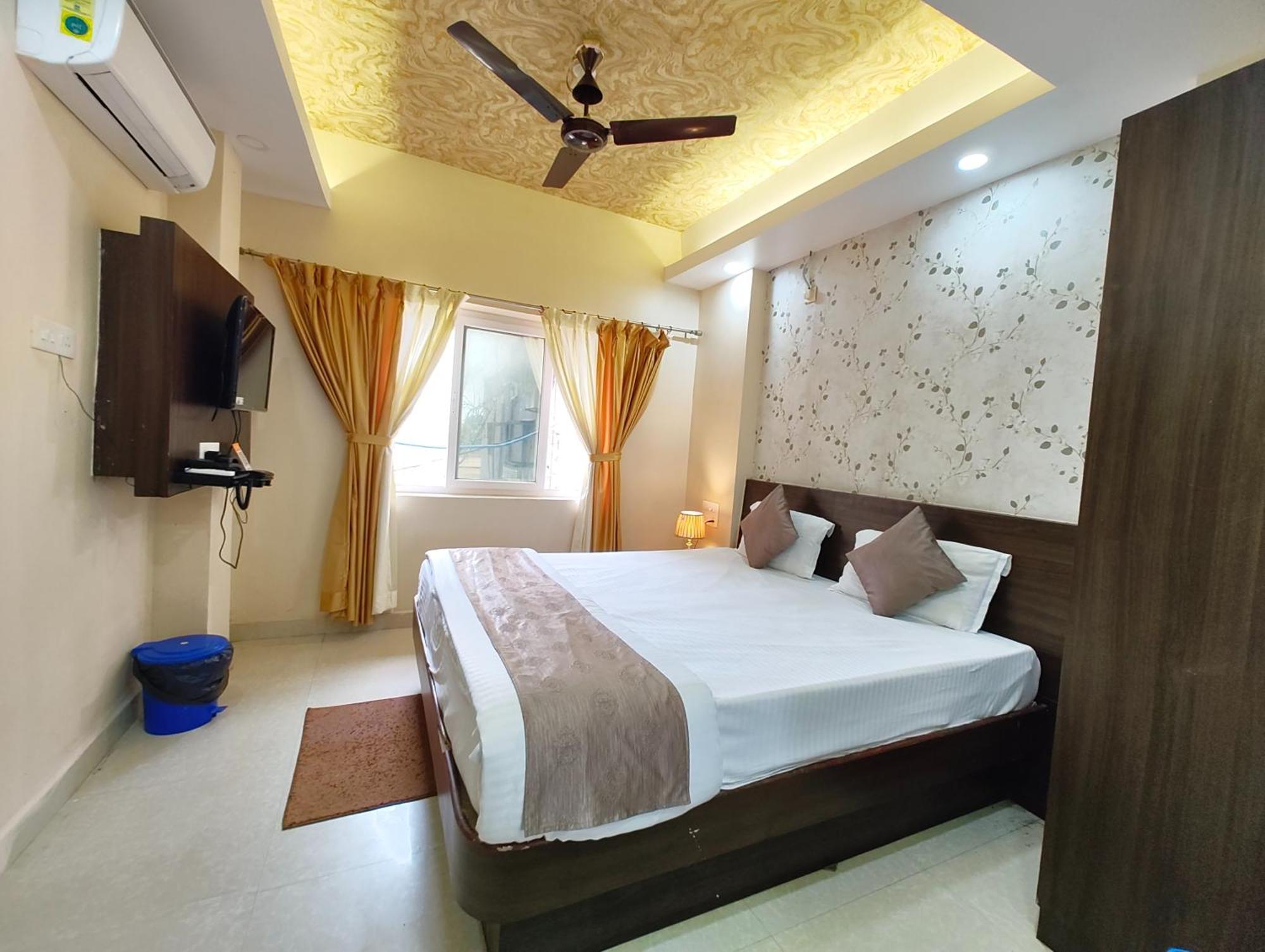 "Hotel Aradhya Puri"- Luxur- Room With Sea-View - Prime Location With Parking Facilities - Best Hotel In بوري المظهر الخارجي الصورة