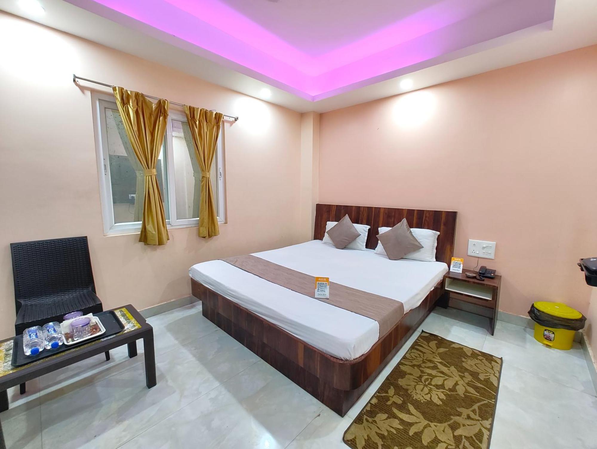 "Hotel Aradhya Puri"- Luxur- Room With Sea-View - Prime Location With Parking Facilities - Best Hotel In بوري المظهر الخارجي الصورة