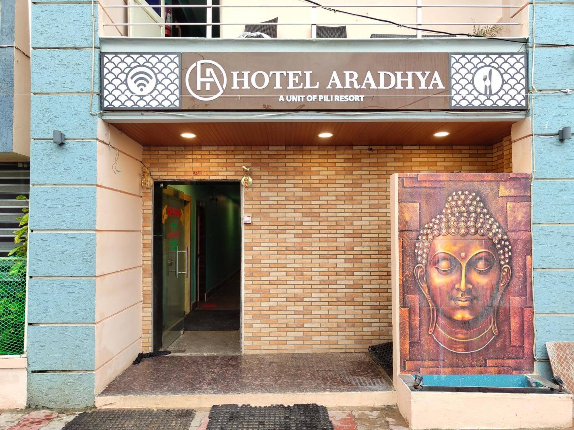 "Hotel Aradhya Puri"- Luxur- Room With Sea-View - Prime Location With Parking Facilities - Best Hotel In بوري المظهر الخارجي الصورة