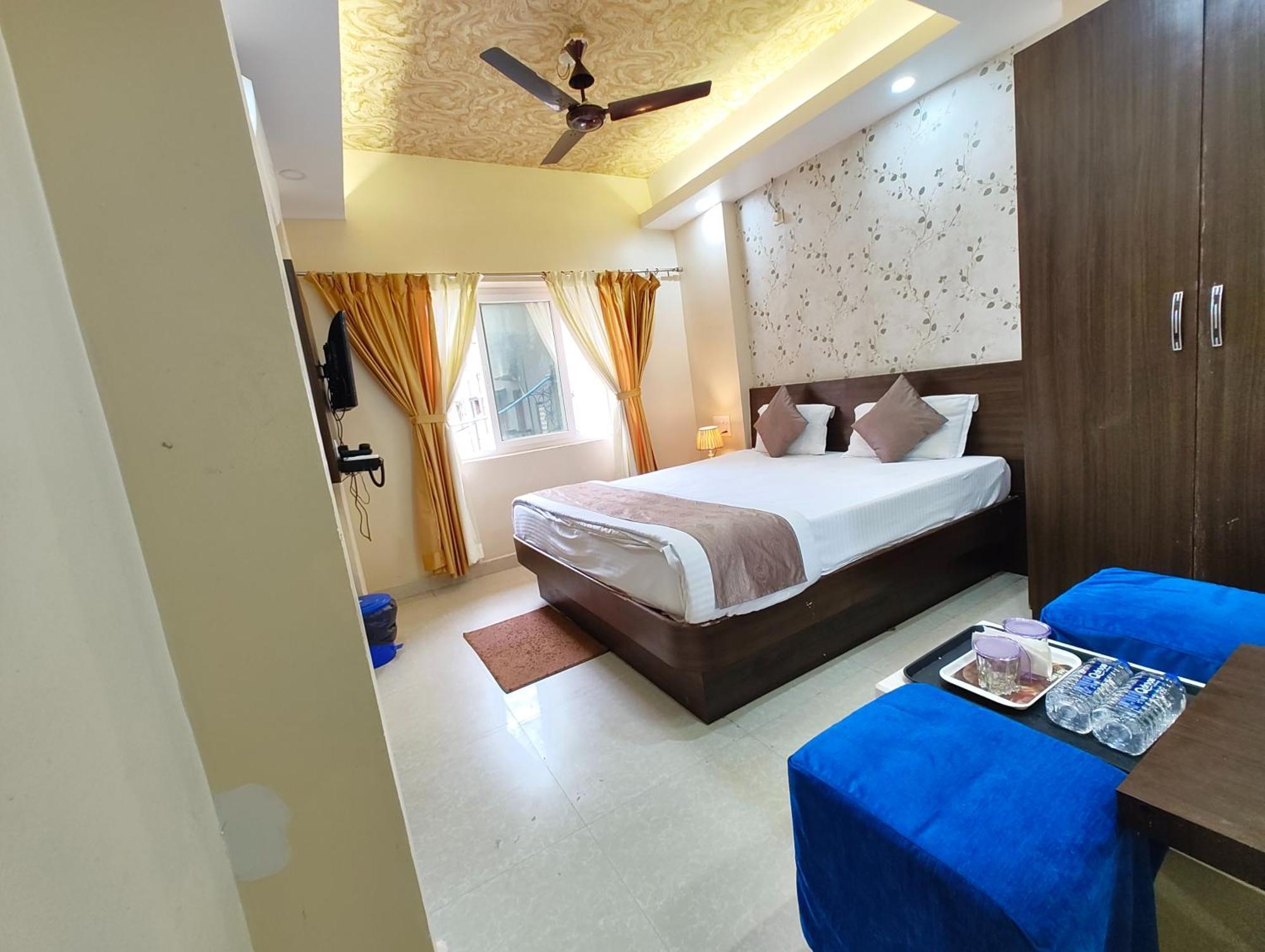 "Hotel Aradhya Puri"- Luxur- Room With Sea-View - Prime Location With Parking Facilities - Best Hotel In بوري المظهر الخارجي الصورة